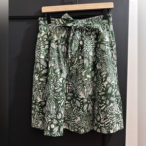 H&M midi skirt. Size 10.